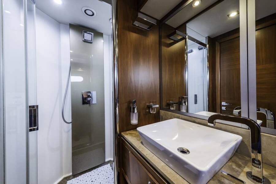 Sunseeker Yacht 86 The Best Way
