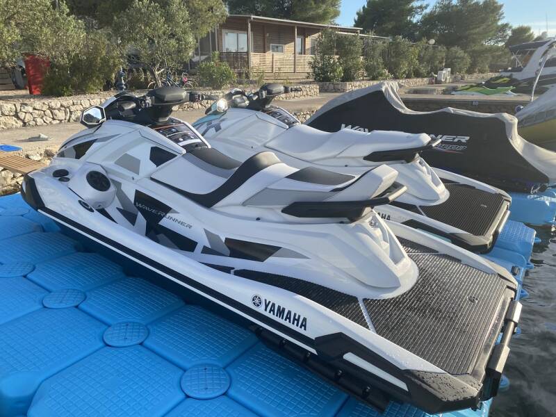 Yamaha VX Cruiser HO Hades